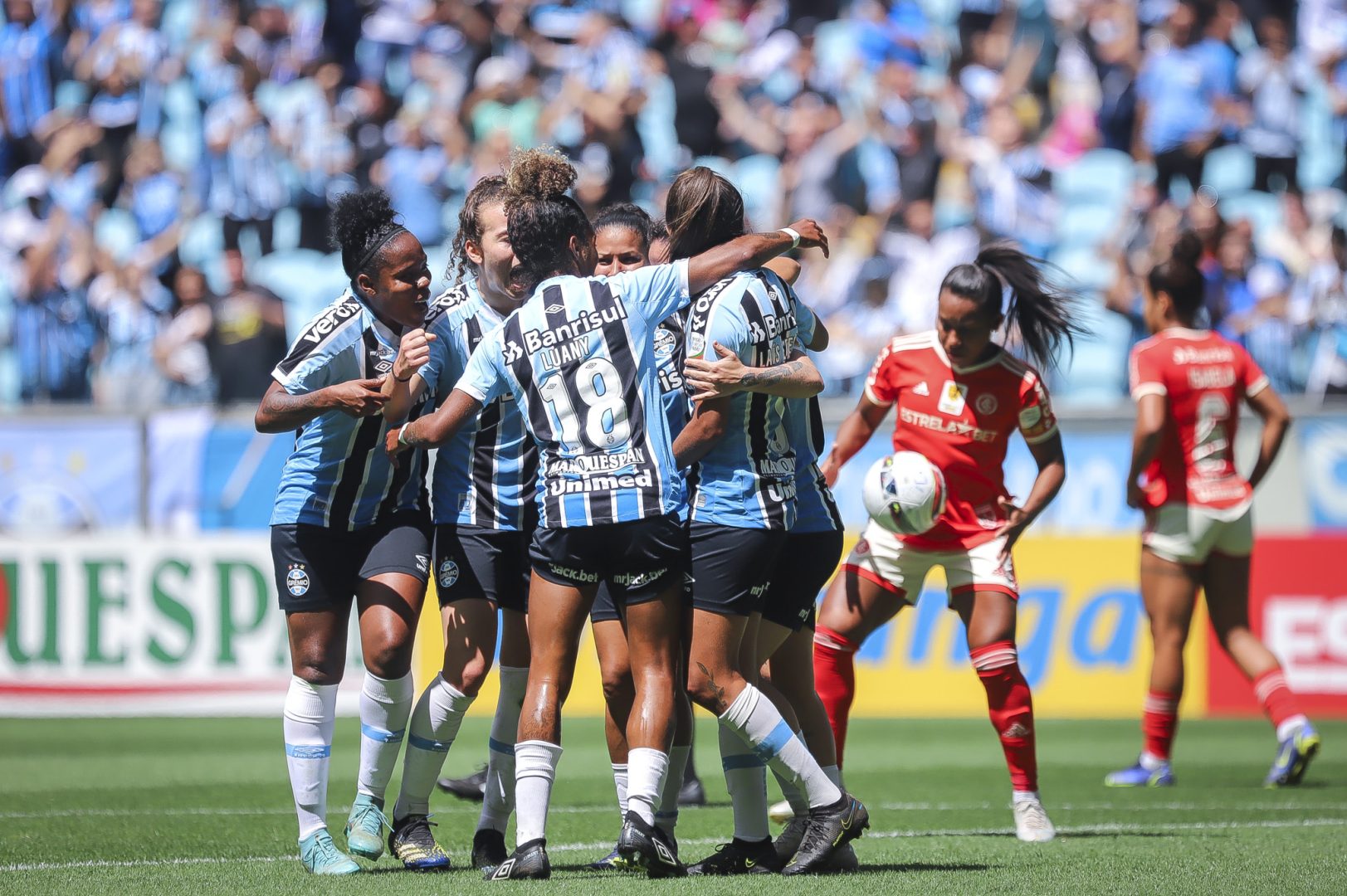 Grêmio Parque 10 é bicampeão da Liga Feminina de Futsal