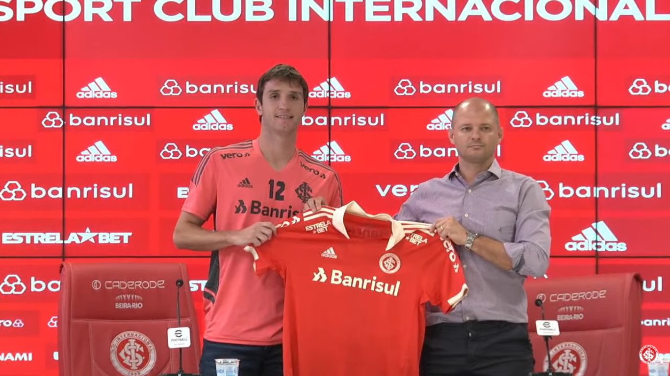 Reforço do Inter, Mario Fernandes também pode ser aproveitado como volante