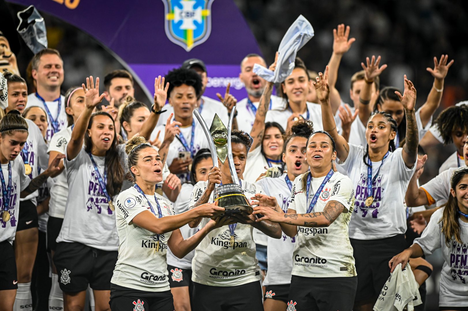 Corinthians goleia São Paulo e conquista o Paulistão Feminino