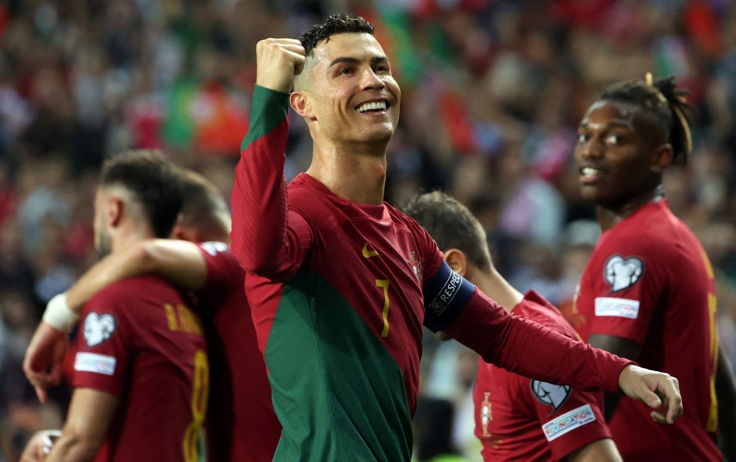 CR7 bate recorde, e Portugal continua com 100% nas Eliminatórias para  Eurocopa